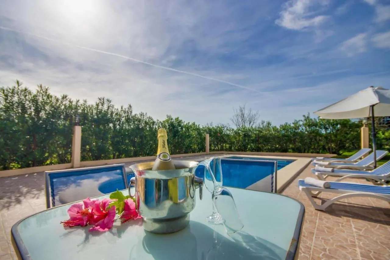 Ideal Property Mallorca - Lina - Sa Figuera Blanca Buger Country house